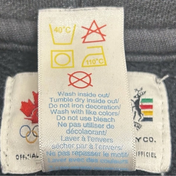 Hudson’s Bay Black Canada Zip-Up Hoodie Olympics 2002 - Picture 5 of 6